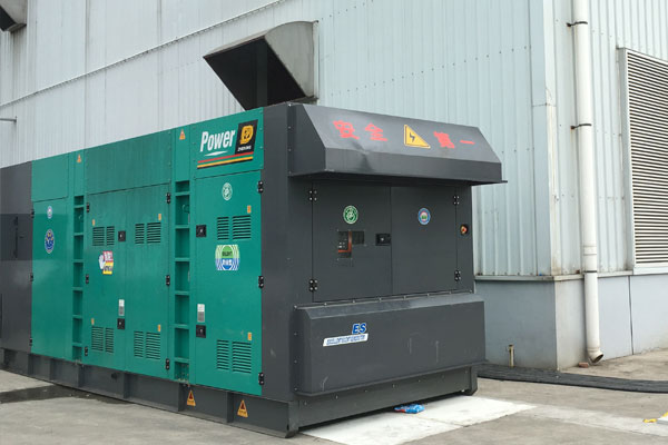 察隅燃油滤清器的更换流程是怎样的？