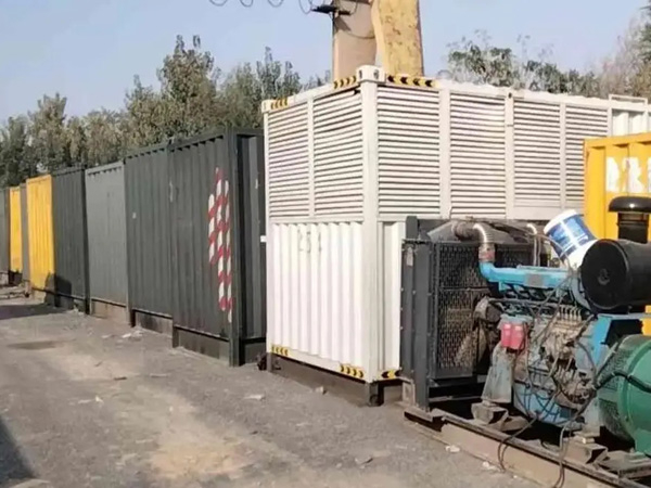 察隅200KW柴油发电机机组每小时油耗是多少？